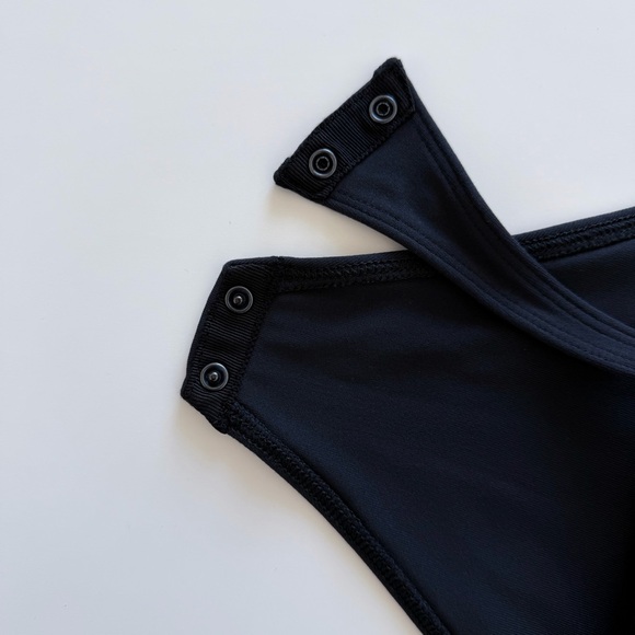 Babaton Aritzia Black Square Neck Long Sleeve Bodysuit Size S - Picture 10 of 16